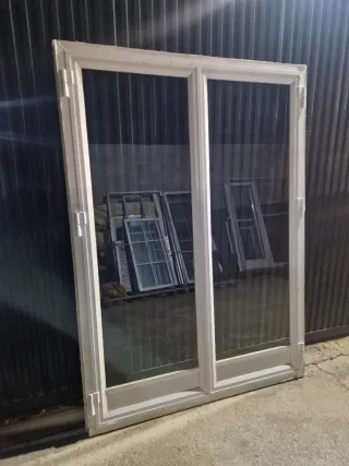 Puerta exterior 2 hojas abatible