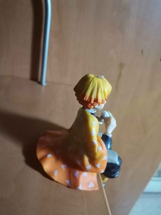 Figura Zenitsu Agatsuma