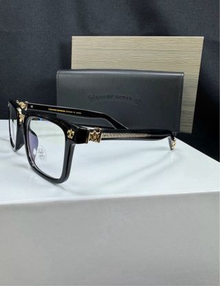 Gafas Chrome Hearts Negras y Doradas