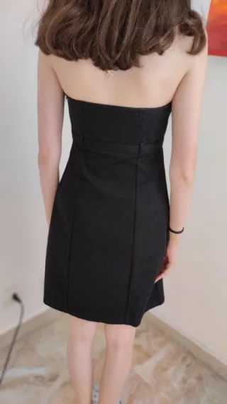 Abito tubino senza spalline con cintura