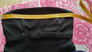 Abito tubino senza spalline con cintura