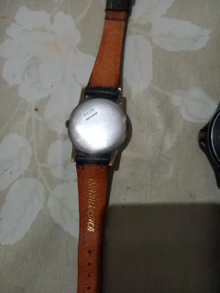 2 Relojes: Fortis Antiguo y FC Barcelona