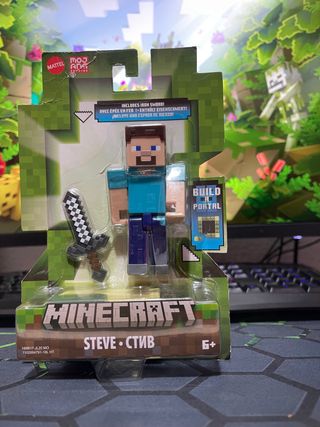 Figura Minecraft Steve con Espada Mattel