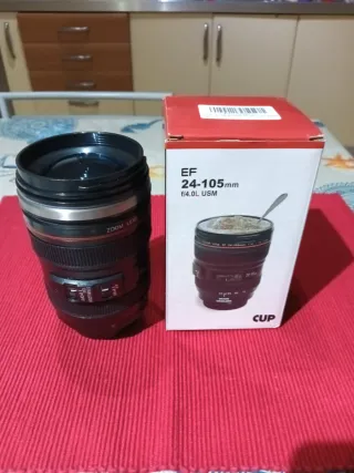 Tazza termica a forma di obiettivo Canon EF 24-105