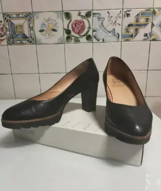 Zapatos de salón Gadea negros/marrones talla 41