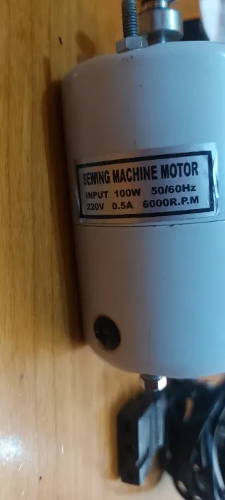 Motor 220v con Pedal Regulador de velocidad