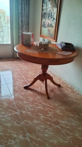 Muebles de pino con vitrina,100€ unidad,