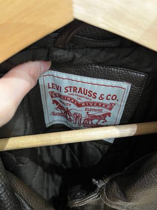 Chaqueta Levi's de cuero marrón