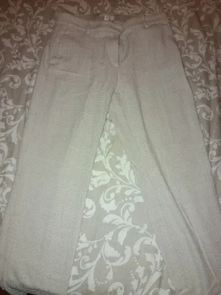 Pantalones de cuadros beige y grises