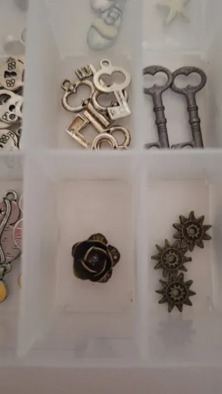 Lote charms metálicos bisutería