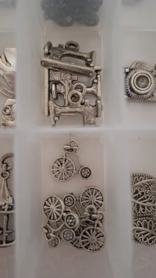 Lote charms metálicos bisutería