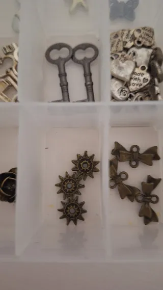 Lote charms metálicos bisutería