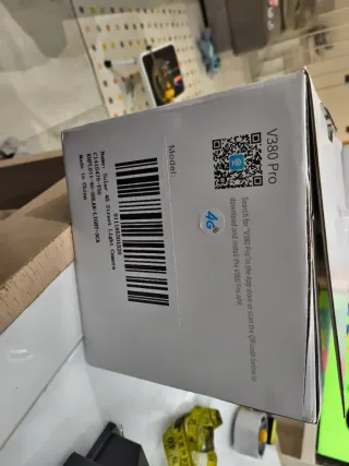 Farola Solar LED V380 c/Cámara 4G 3 Lentes