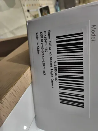 Farola Solar LED V380 c/Cámara 4G 3 Lentes