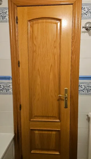 Puerta de madera