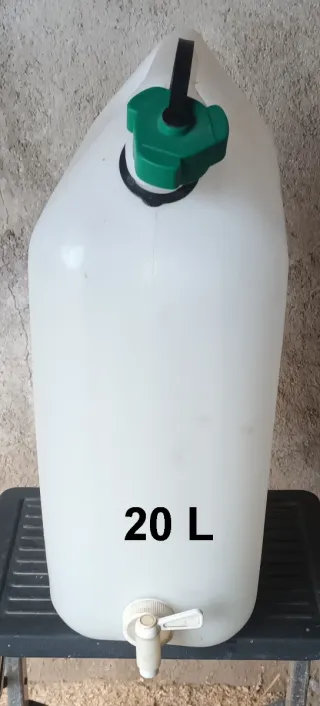 Bidón con grifo