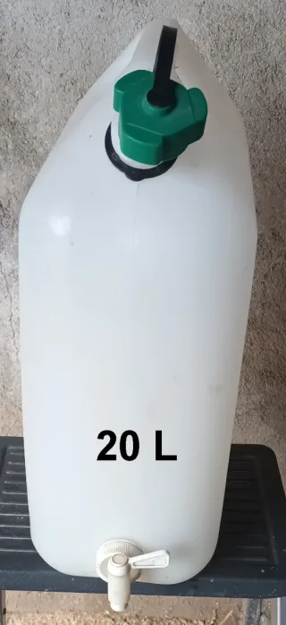 Bidón con grifo