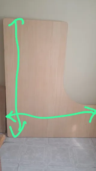 Mesa de oficina de madera beige