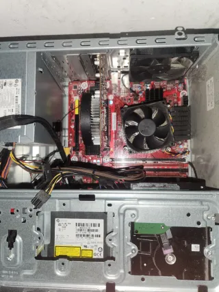 Ordenador de sobremesa HP Negro/Plata