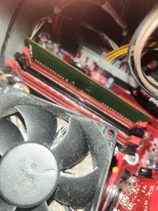 Ordenador de sobremesa HP Negro/Plata