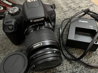 Cámara Canon EOS 2000D + Accesorios