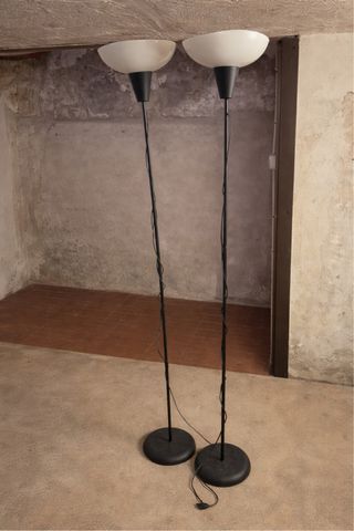 2 Lámparas de pie negras y blancas