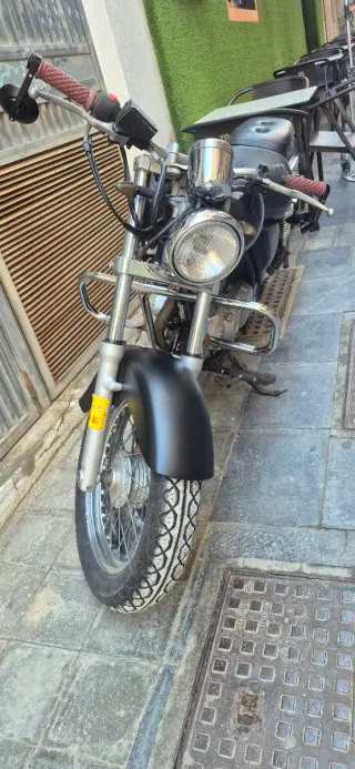 Suzuki Marauder 125cc Negra