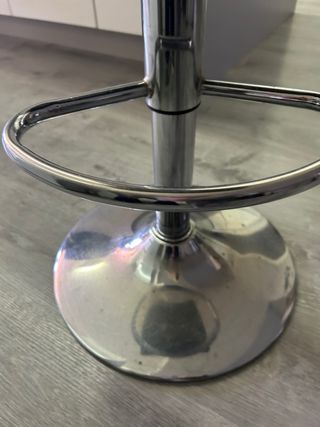 1 Taburete Polipiel gris y Metal