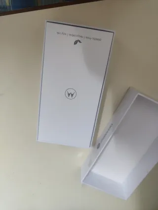 Motorola Edge 70 5GB 12 GB 6.67" super hd