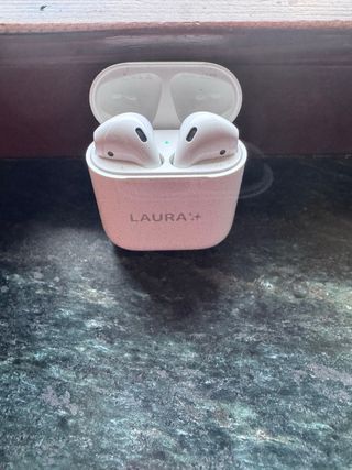 Apple AirPods 1ª Gen Cust. LAURA