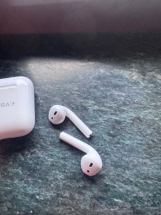 Apple AirPods 1ª Gen Cust. LAURA