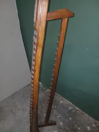 Porta CDs de madera