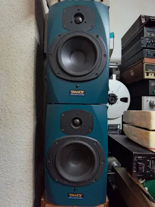 Altavoces Tannoy Reveal Active