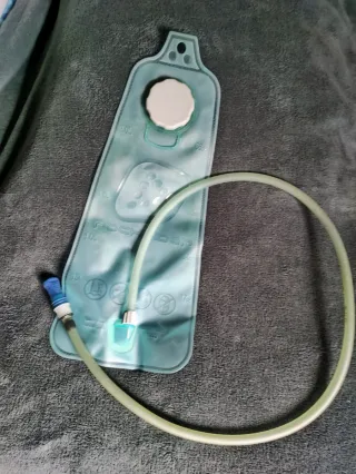 Bolsa de hidratación 2L Depósito Camelback. Nueva.