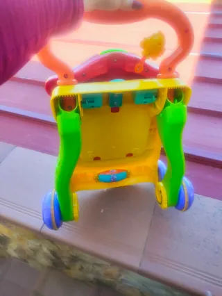 Andador Vtech 2 en 1 para bebé