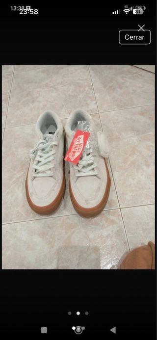Tenis Vans sin estrenar talla 42