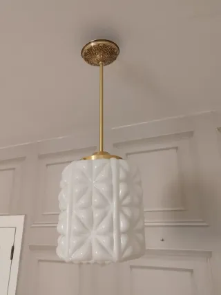 Lámpara colgante opalina geométrica blanca