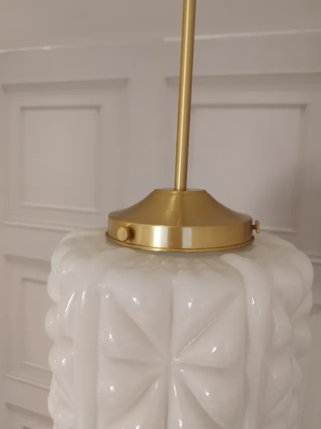 Lámpara colgante opalina geométrica blanca