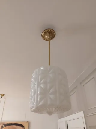 Lámpara colgante opalina geométrica blanca