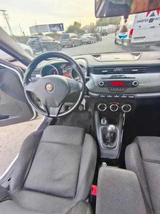 Alfa Romeo Giulietta 2011