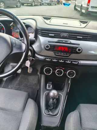 Alfa Romeo Giulietta 2011