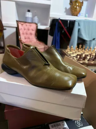 Zapatos piel verde oliva