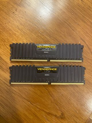 2x 8GB DDR4 3000MHz Corsair Vengeance LPX