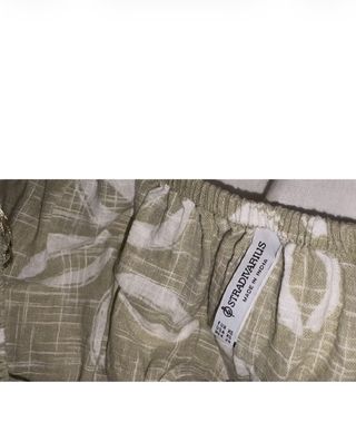 Top verde con estampado floral