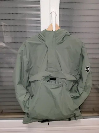 Cazadora Canguro Pull&Bear Verde