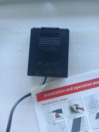 Placa Solar con Accesorios Montaje