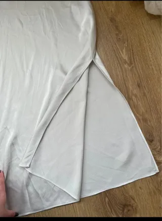 Falda H&M satinada gris/beige