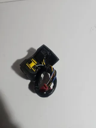 Piña Luces Yamaha Aerox revisada en buen estado