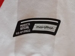 Camiseta fútbol Perú Marathon Talla S Lapadula