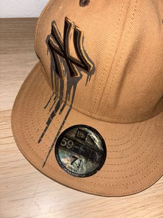 Gorra New Era NY Marrón y Negra